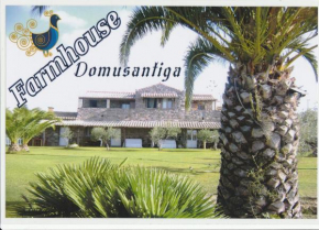 Отель Domus Antiga  Сан Джиовани Суерджиу